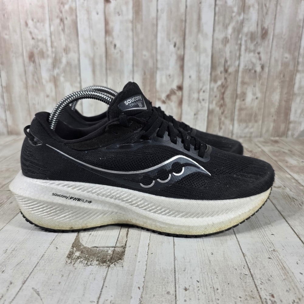 Saucony Triumph 20 Womens Running Shoes Blackโ White Silver S10881-10 Size 8